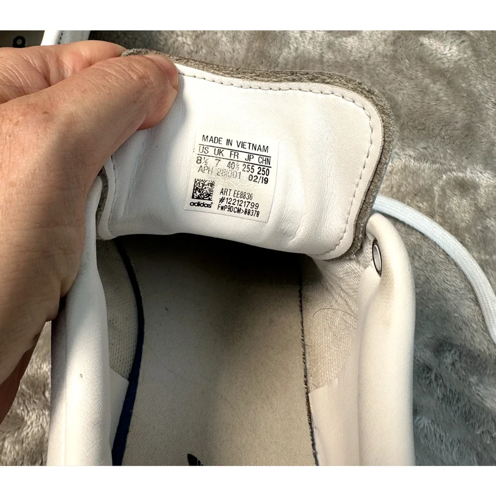 Adidas Stan Smith Sneakers Shoes Cloud White Gold Metallic Womens Size 8.5